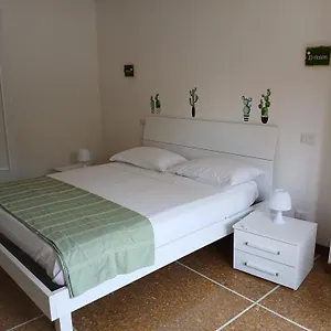 https://la-piccoletta-di-garbatella.it-romehotels.com